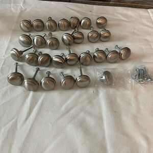 Brushed Nickel Round Cabinet Knobs 29 pieces 1 inch